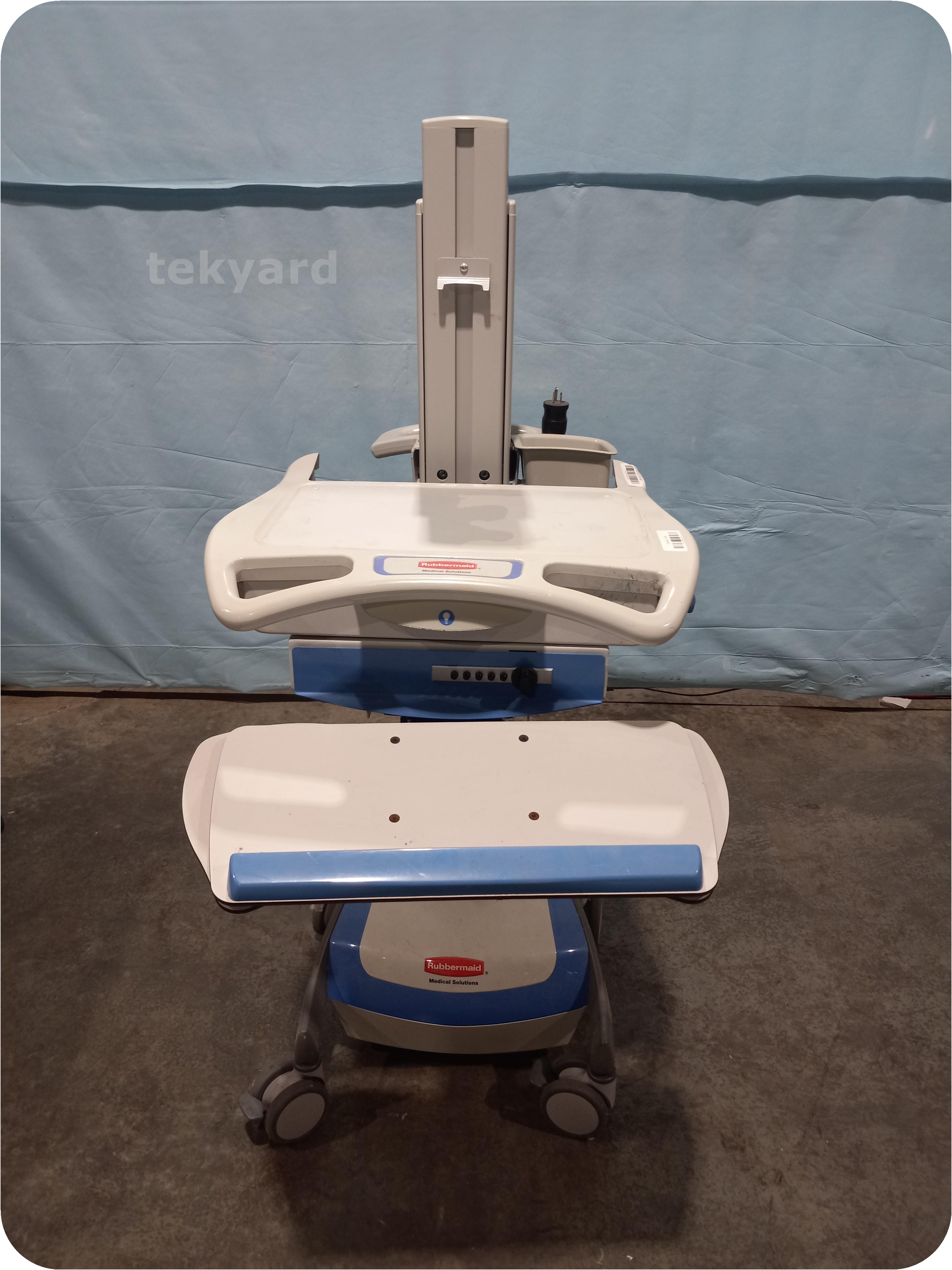 tekyard, LLC. 306640Rubbermaid Healthcare FG9M3801L00 Medical Computer Cart