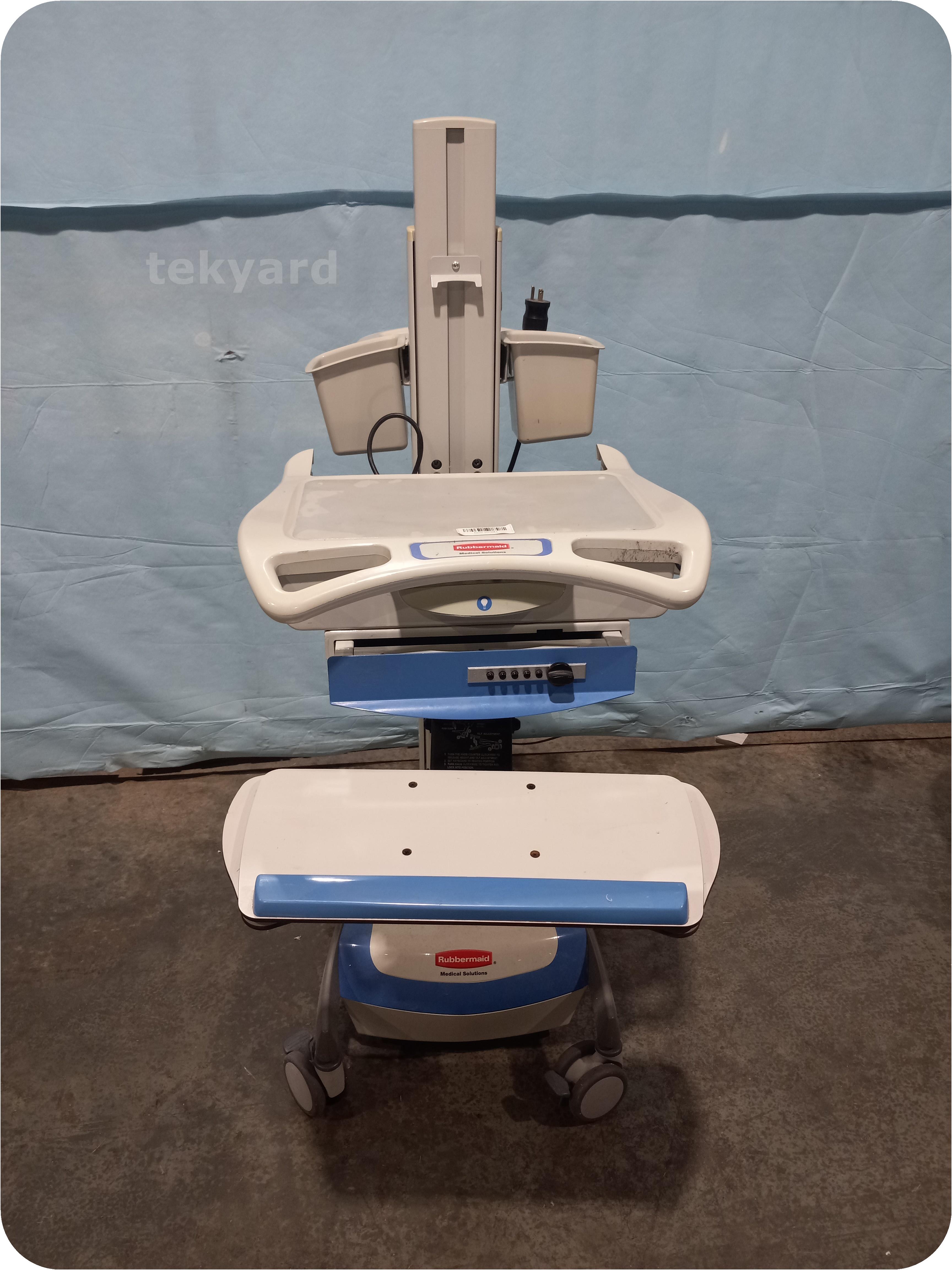 tekyard, LLC. 307681Rubbermaid Healthcare Medical Computer Cart
