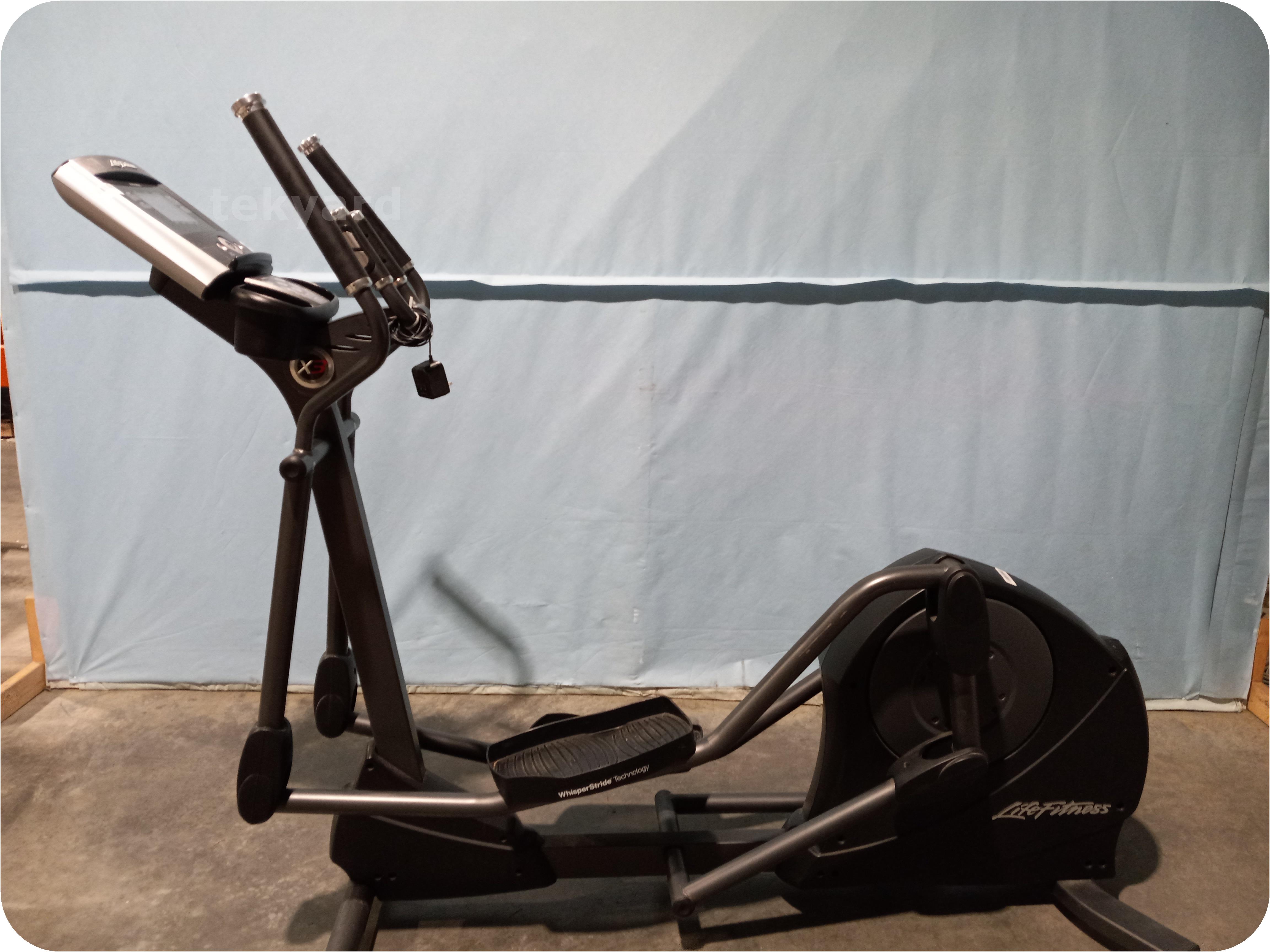 tekyard, LLC. 321368Life Fitness X3 Elliptical Cross Trainer