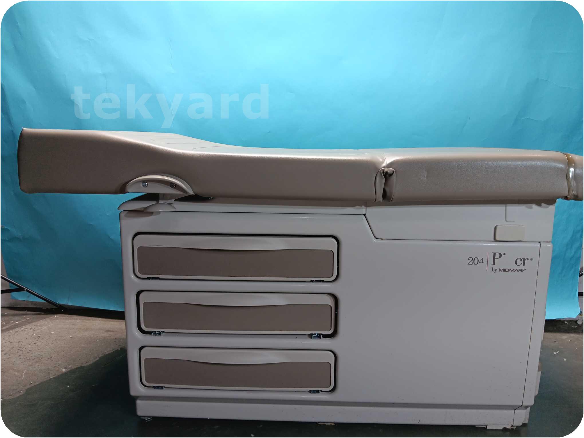 tekyard, LLC. 324641Midmark Ritter 204 Examination Table