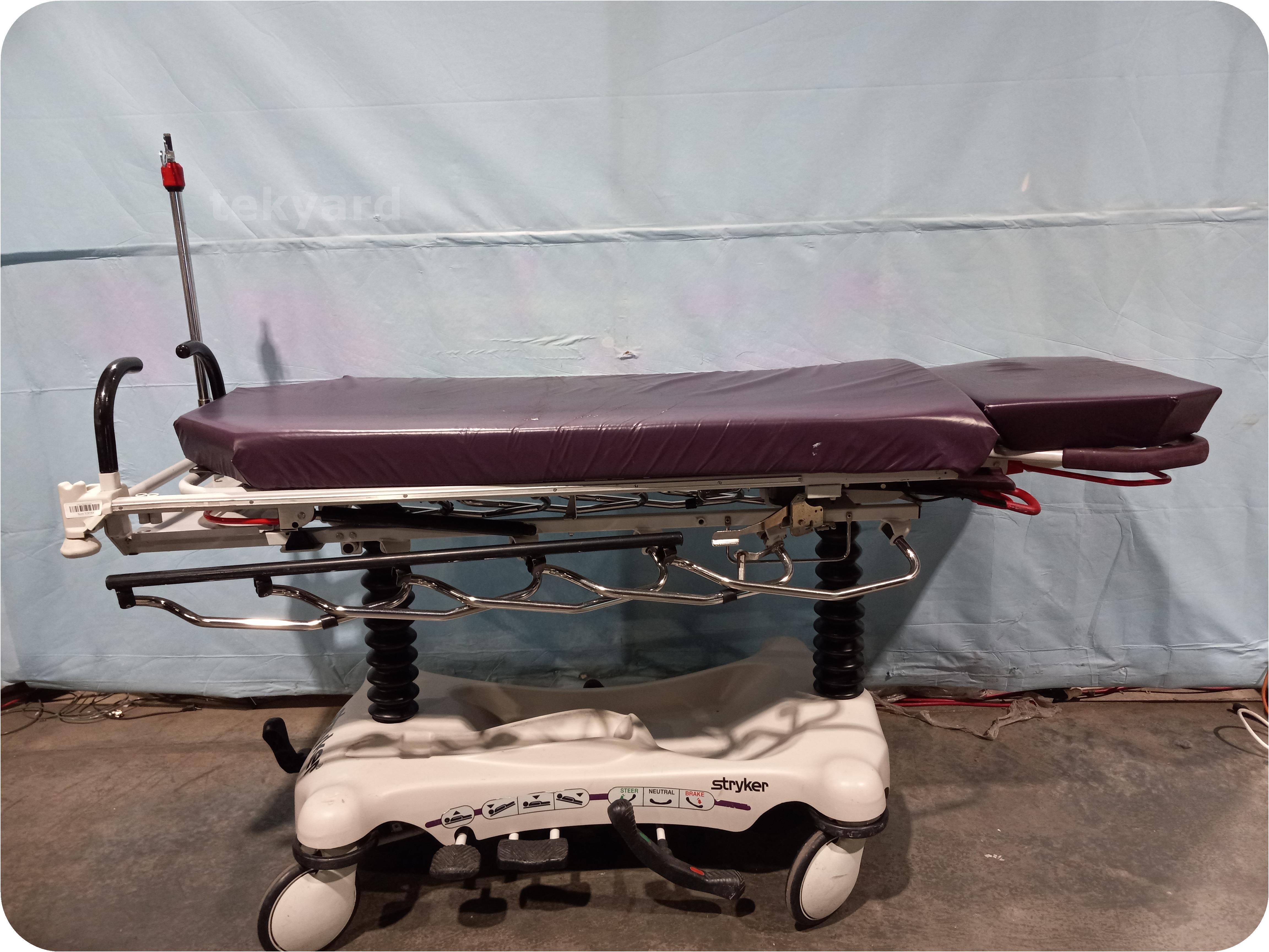 tekyard, LLC. 329784Stryker 1061 Gynnie (OB/GYN) Stretcher / Gurney