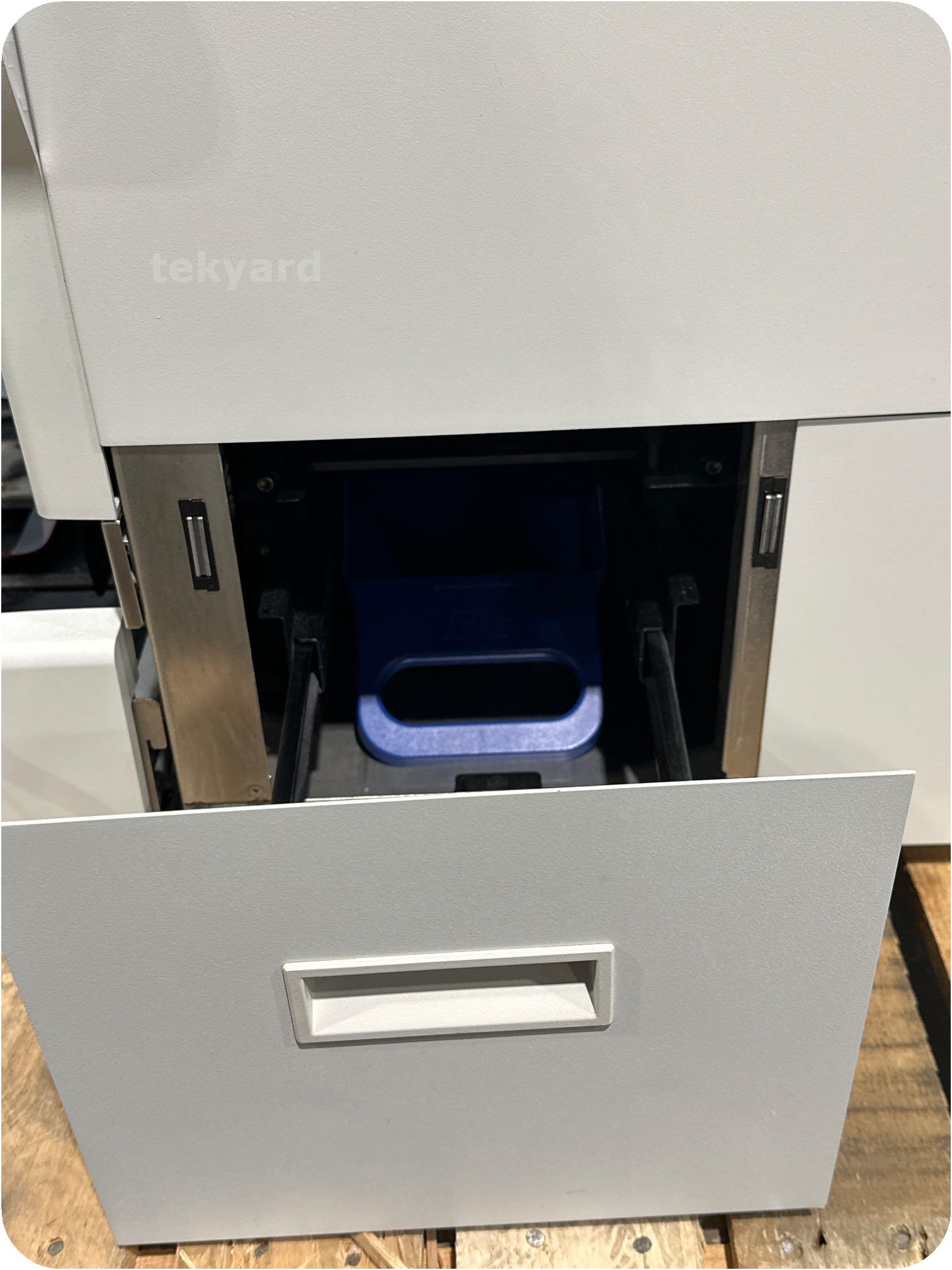 tekyard, LLC. - 341516-Iris Medical iChem Velocity 700-7177