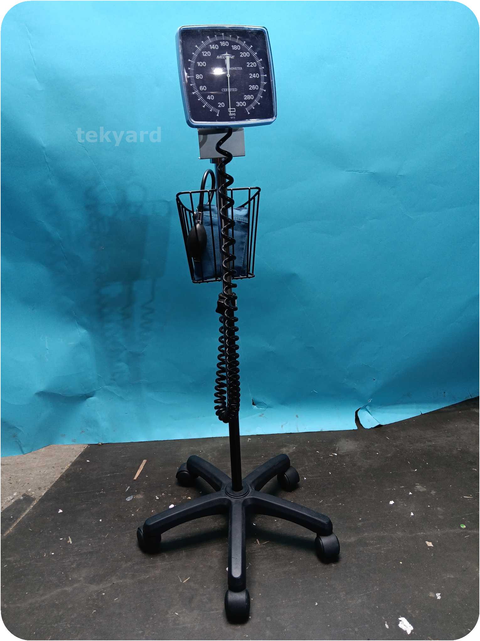 tekyard, LLC. 349796Medline Sphygmomanometer