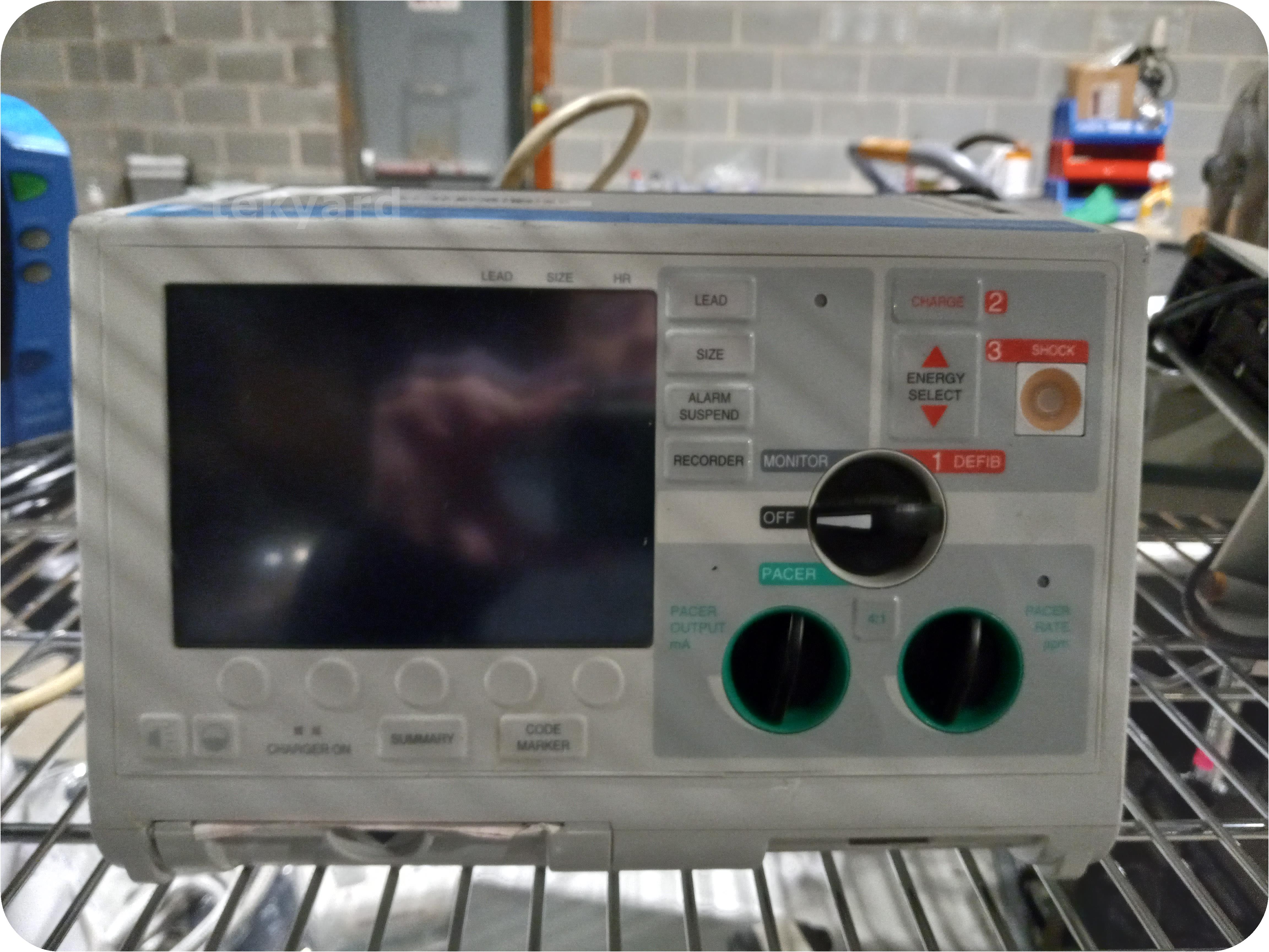 tekyard, LLC. 346096Zoll M Series Biphasic 200 Joules Max Defibrillator