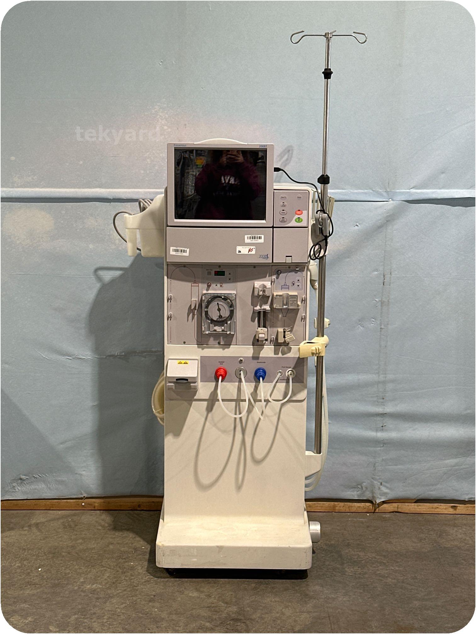 tekyard, LLC. 355075Fresenius Medical Care 2008T Dialysis Machine